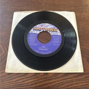 Motown Vinyl Record Commodores “Easy” “Can’t Let You Tease Me”